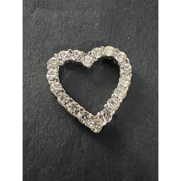 Vintage Open Heart Love Pendant Crystal Clear Stones Silvertone Unmarked - Picture 3 of 13